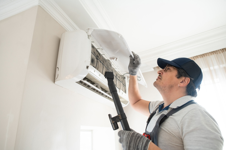 How Air Conditioner Maintenance Service Helps Reduce Energy Bills
