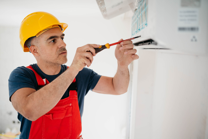 AC Maintenance Services That Detect Hidden Refrigerant Leaks